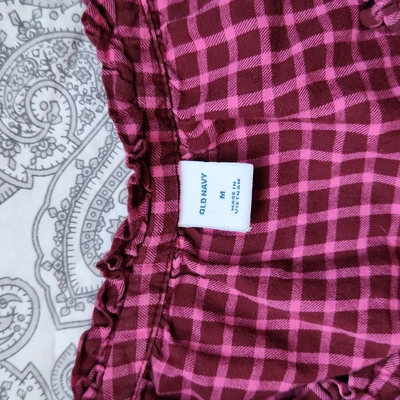 Old Navy button-up blouse, size medium - Picture 3 of 3